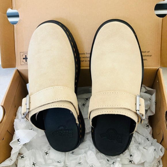 NIB Dr. Martens Brooklin Mules US7 - Picture 3 of 6